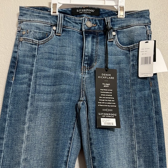 NWT Liverpool Denim KickFlare Raw Hem Jeans Pieced Light Wash Size 25 - Picture 4 of 14